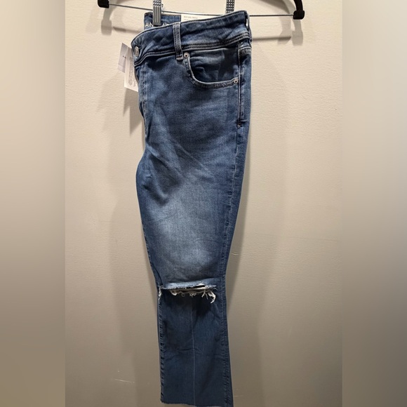 American Eagle 🦅 Next Level Low-Rise Kick Bootcut Jean - Picture 3 of 5
